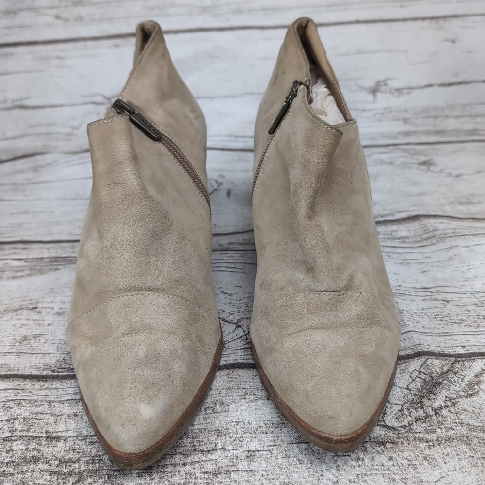 Italeau Light Tan Cream Suede Block Heel Shoes Women Size 38